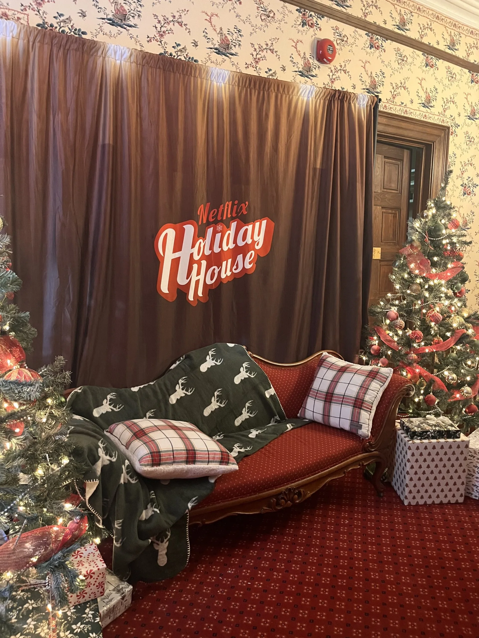 Netflix Holiday House